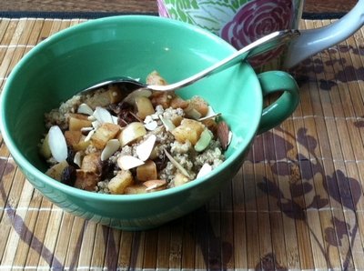 What to Eat for Breakfast - Interview with the Nutrition Babes* Nutrition Babes Breakfast Apple Cinnamon Quinoa
